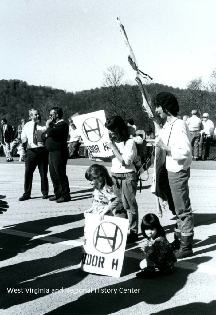 A family protesting Corridor H